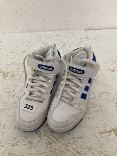 ADIDAS HIGH TOP TRAINERS SIZE : 3