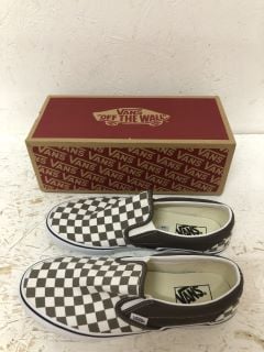 VANS CLASSIC SLIP-ON COLOUR THEORY CHECKERBOARD SIZE : 9