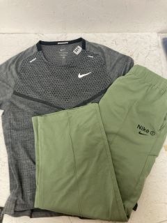 2 X NIKE CLOTHING ITEMS INC ORI-FITABV SHIRT SIZE : M