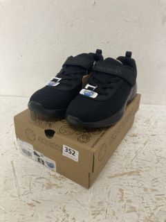 SKECHERS SHOES SIZE : 4