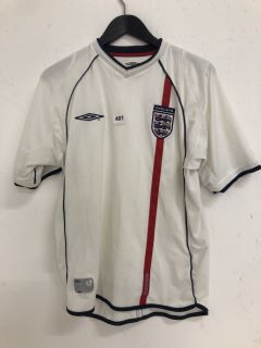 UMBRO ENGLAND FOOTBALL SHIRT SIZE : M