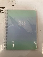 48 X 2024-2025 MONTHLY PLANNER .