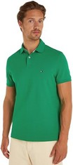 QTY OF ITEMS TO INCLUDE APPROX X15 ASSORTED CLOTHING TO INCLUDE TOMMY HILFIGER MEN 1985 REGULAR POLO S/S POLOS, GREEN, S,  MEN'S CLASSIC-FIT CARGO SHORT (AVAILABLE IN BIG & TALL), GR