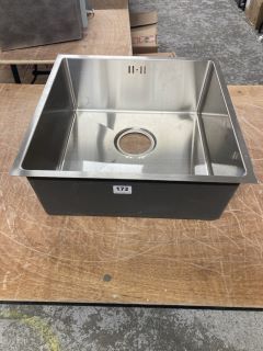 GREY STAINLESS STEEL SQUARE SINK