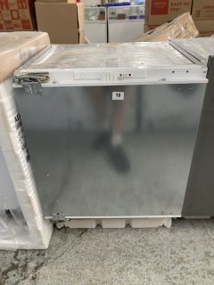 BOSCH INTEGRATED UNDER COUNTER FREEZER MODEL: GUD15AFF0G