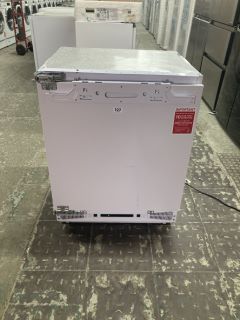 HOOVER INTEGRATED UNDERCOUNTER FREEZER MODEL: HBFUP140NKE/1