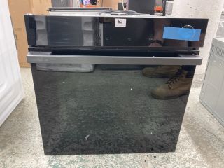 HISENSE INTEGRATED SINGLE OVEN MODEL: BO3PS5V01 (SMASHED GLASS)