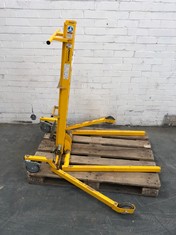 MJ PRODUCTS LIMITED MODEL NO-VM1 VAN MATE LIFTING AND HANDLING PORTABLE DRUM HANDLING RRP- £1,975