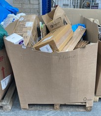 PALLET OF ASSORTED ITEMS TO INCLUDE PEGASUS MOP WRINGER BUCKET 20L