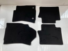 QTY OF ASSORTED CAR FLOOR MATS TO INCLUDE BLACK CAR MAT FOR HYUNDAI ACCENT 2006-2009