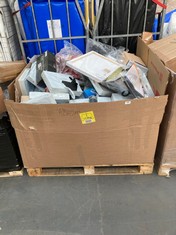 PALLET OF ASSORTED ITEMS TO INCLUDE QTY OF BLACK THIN FOAM PANEL