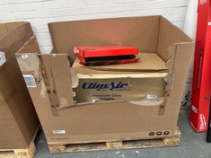 PALLET OF ASSORTED CAR ITEMS TO INCLUDE CLIMAIR FRONT WIND DEFLECTOR - ITEM NO. 953440121