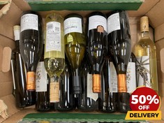 12 X BOTTLES OF ASSORTED WHITE WINE TO INCLUDE GRANDE CUVEE LES AMANDIERS CHARDONNAY 2022 DRY WHITE WINE 75CL