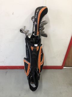 DUNLOP SET OF GOLF CLUBS