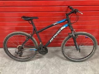 B-TWIN MOUNTAIN BIKE