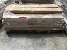 PALLET OF FURNITURE INCLUDING DRAWER CANAPÉ 4 LEGS 150 X 190 CM WENGUE MODEL GUADIANA (MAY BE BROKEN OR INCOMPLETE).