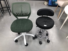 2 X DESK CHAIRS OF VARIOUS MODELS AND SIZES INCLUDING GREEN DESK CHAIR.