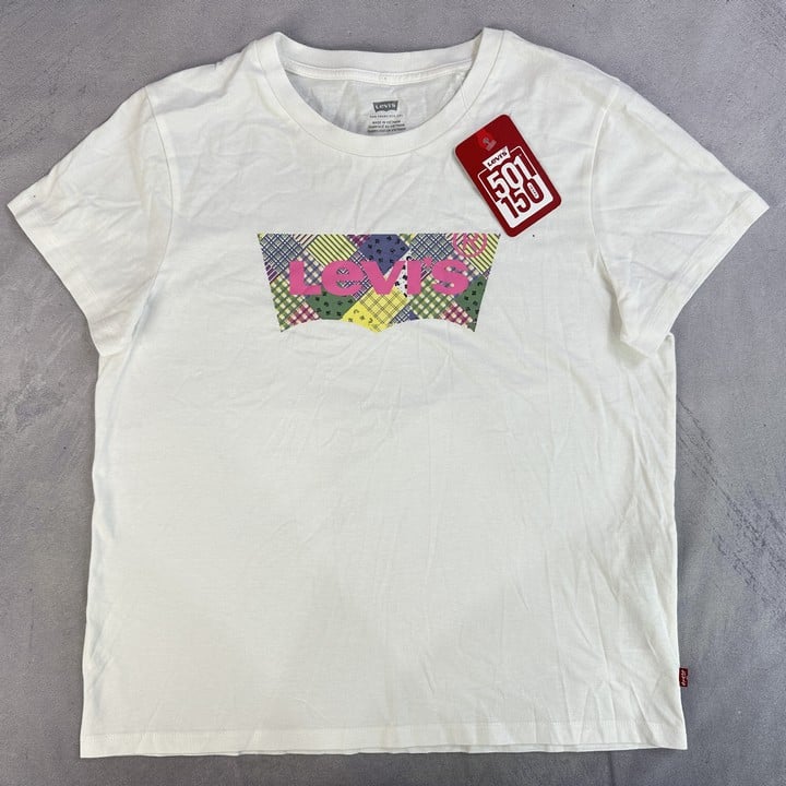 LEVI'S T-Shirt With Tags - Size M  (MPSS03115115) (VAT ONLY PAYABLE ON BUYERS PREMIUM)