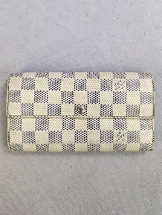 Louis Vuitton Damier Azur Portefeuille Sarah Long Wallet, Dimensions 19x10.5x2.5cm(Approx) (VAT ONLY PAYABLE ON BUYERS PREMIUM)