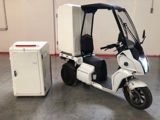 2023 AIDEA AA CARGO L2E (28MPH) 2KW 3 WHEELED ELECTRIC DELIVERY MOPED WITH DUAL 50V 76AH BATTERY TO BE CHARGED BY A TYPE 2 (IEC62196-2) CABLE (NOT INCLUDED) FITTED WITH A 420LTR STORAGE BOX, REG. FJ2