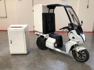 2023 AIDEA AA CARGO L2E (28MPH) 2KW 3 WHEELED ELECTRIC DELIVERY MOPED WITH DUAL 50V 76AH BATTERY TO BE CHARGED BY A TYPE 2 (IEC62196-2) CABLE (NOT INCLUDED) FITTED WITH A 420LTR STORAGE BOX, REG.FJ23