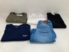 5 X PEPE JEANS GARMENTS VARIOUS SIZES AND MODELS INCLUDING ARMY GREEN T-SHIRT SIZE XL - LOCATION 22A.