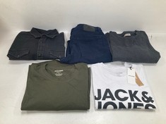 5 X JACK&JONES GARMENTS VARIOUS SIZES AND MODELS INCLUDING WHITE T-SHIRT SIZE XL - LOCATION 6A.