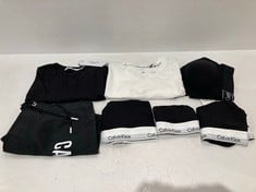 7 X CALVIN KLEIN CLOTHING ITEMS VARIOUS SIZES AND MODELS INCLUDING BLACK SWIMMING COSTUME SIZE - M LOCATION 23A.