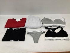 6 X CALVIN KLEIN CLOTHING ITEMS VARIOUS SIZES AND MODELS INCLUDING RED T-SHIRT SIZE - M LOCATION 23A.