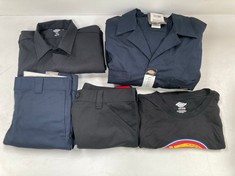 5 X DICKIES CLOTHING ITEMS VARIOUS SIZES AND MODELS INCLUDING BLACK SHIRT SIZE - XL LOCATION 31A.