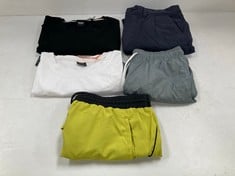 5 X HUGO BOSS CLOTHING ITEMS VARIOUS SIZES AND MODELS INCLUDING SWIMWEAR SIZE - S LOCATION 39A.