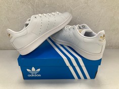 ADIDAS MODLEO STAN SMITH WHITE TRAINERS SIZE 37 1/3 - LOCATION 8A.