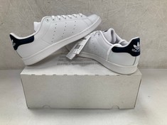 ADIDAS TRAINERS MODEL STAN SMITH WHITE SIZE 44 2/3 - LOCATION 10B.