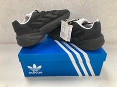 TRAINERS ADIDAS MODEL OZELIA BLACK SIZE 40 2/3 - LOCATION 10B.