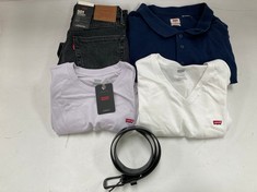 5 X LEVIS GARMENTS VARIOUS MODELS AND SIZES INCLUDING LILAC T-SHIRT SIZE M- LOCATION 33A.