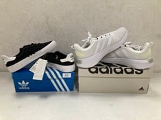 2 X ADIDAS SHOES ADIDAS RACER TR23 MODELS WHITE SIZE 41 1/3 AND 3CM BLACK SIZE 38 2/3 - LOCATION 6B.