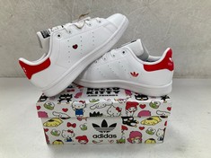 ADIDAS SHOES MODEL STAN SMITH C HELLO KITTY WHITE AND RED SIZE 31 1/2 - LOCATION 2B.