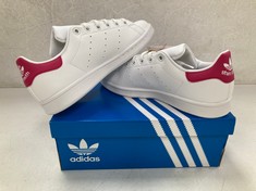 TRAINERS ADIDAS MODLEO STAN SMITH J WHITE SIZE 36 - LOCATION 2B.