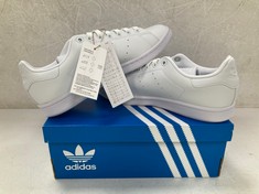 ADIDAS TRAINERS MODEL STAN SMITH WHITE SIZE 40 - LOCATION 3B.