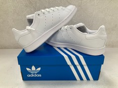 ADIDAS TRAINERS MODEL STAN SMITH WHITE SIZE 36 2/3 - LOCATION 3B.