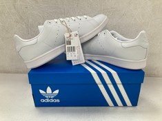 TRAINERS ADIDAS MODEL STAN SMITH WHITE SIZE 45 1/3 - LOCATION 3B.