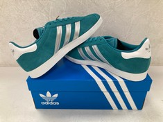 TRAINERS ADIDAS MODEL GAZELLE BLUE SIZE 40 - LOCATION 7B.