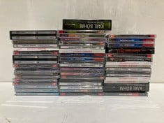 QUANTITY OF CDS VARIOUS ARTISTS INCLUDING VASCO ROSSI LOCATION 52B .