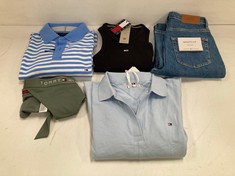 5 X TOMMY HILFIGER GARMENTS VARIOUS SIZES AND MODELS INCLUDING SKY BLUE DRESS THALAS S - LOCATION 46A.