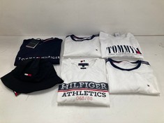 6 X TOMMY HILFIGER CLOTHING VARIOUS SIZES AND STYLES INCLUDING WHITE T-SHIRT SIZE M - LOCATION 38A.