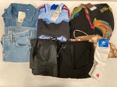 9 X GARMENTS VARIOUS BRANDS AND SIZES INCLUDING ADIDAS SOCKS SIZE XL - LOCATION 43C.