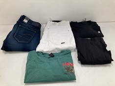 5 X RAW GARMENTS VARIOUS SIZES AND MODELS INCLUDING JEANS SIZE L32 - LOCATION 34A.