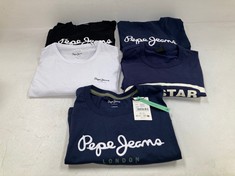 5 X GARMENTS VARIOUS BRANDS AND SIZES INCLUDING BLUE RAW T-SHIRT SIZE M - LOCATION 26A.