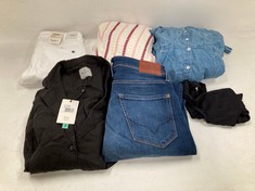 6 X PEPE JEANS GARMENTS VARIOUS SIZES AND MODELS INCLUDING BLACK DRESS SIZE XL - LOCATION 22A.