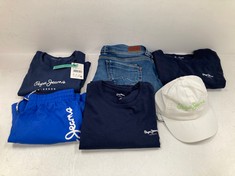 6 X PEPE JEANS GARMENTS VARIOUS SIZES AND MODELS INCLUDING WHITE CAP - LOCATION 22A.